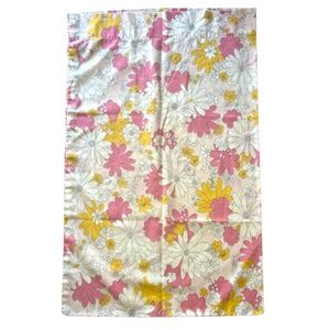 Vintage 1970s Cannon Monticello Blossom Festival Flower Power Mod Pillowcase